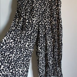 Flowy patterned pants
